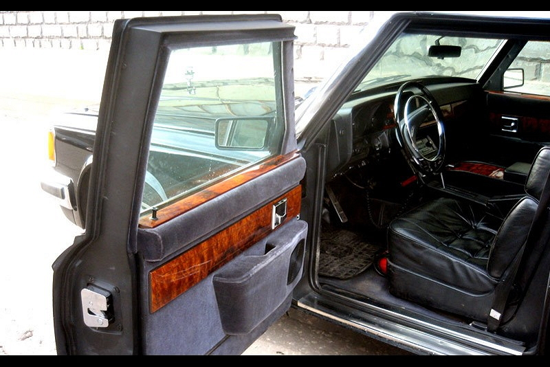 Illustration for article titled For $990,000, This 1989 Zil 41052 Is Your Comrade In Armor